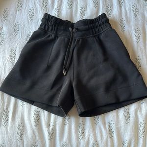 lululemon Soft Ambition Shorts black size 0 - 4” inseam